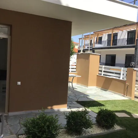 Alexandra House Apartment *